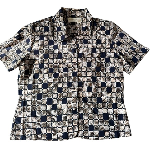 christie & jill Tops - Vintage Christie & Jill Button-Up Shirt
Size 12